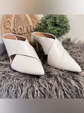 Calvin Klein White Pointed Crisscross Mule Heels